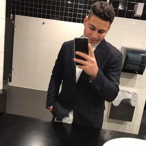 Meet your Posher, Cris